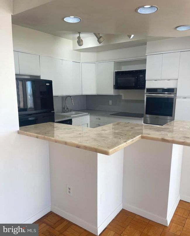 APT-1016 - 4740 Connecticut Ave Nw, Condo with 2 bedrooms, 2 bathrooms and null parking in WASHINGTON DC | Image 4