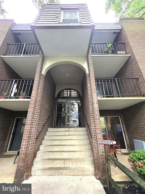 apt-32-3376 Woodburn Rd, ANNANDALE, VA, 22003-6816 | Card Image
