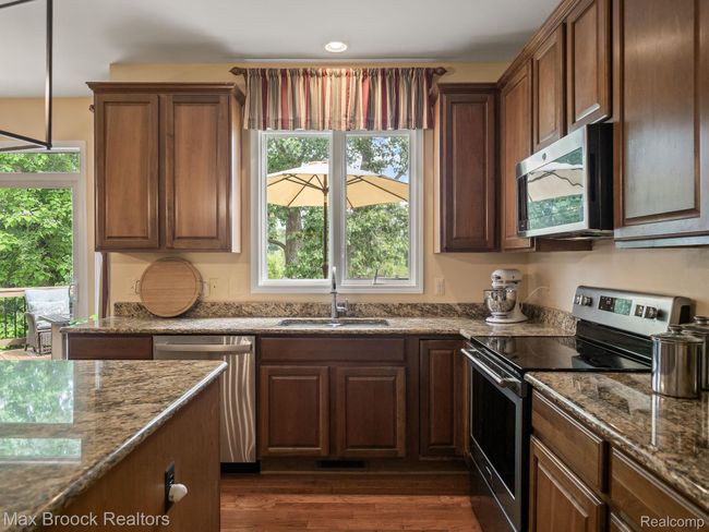 14-web-or-mls-P2277445.jpg | Image 13