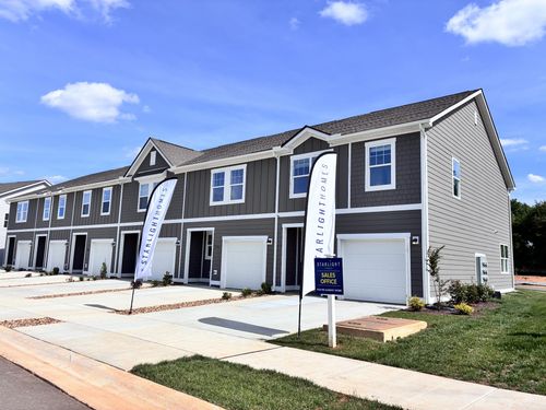 222 Darlington Dr, Dickson, TN, 37055 | Card Image