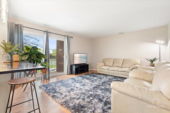 APT-209 - 1550 Sandpebble Dr, Condo with 2 bedrooms, 2 bathrooms and null parking in Wheeling IL | Image 8