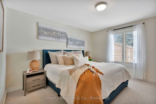 56 Southampton Dr, House other with 3 bedrooms, 2 bathrooms and 2 parking in Saint George ON | Image 18