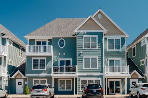 100 Hope St, Traverse City, MI, 49686-2515 | Card Image