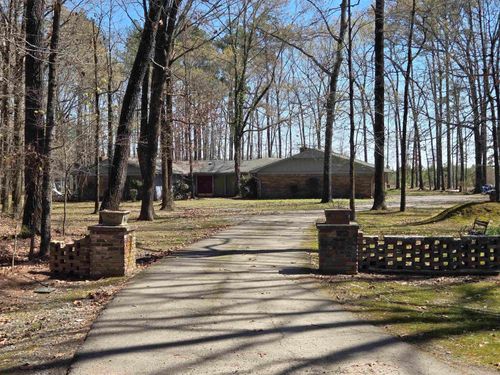 8408 Griggs Rd, Pine Bluff, AR, 71603-1153 | Card Image