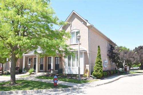 17-2 Harbour Dr, Stoney Creek, ON, L8E6B1 | Card Image