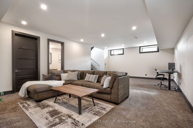 381 7 Th Rd E, House other with 4 bedrooms, 5 bathrooms and 35 parking in Stoney Creek ON | Image 27