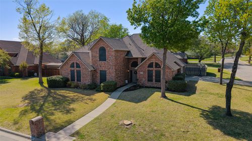 600 Ticonderoga Dr, Denton, TX, 76205-8088 | Card Image