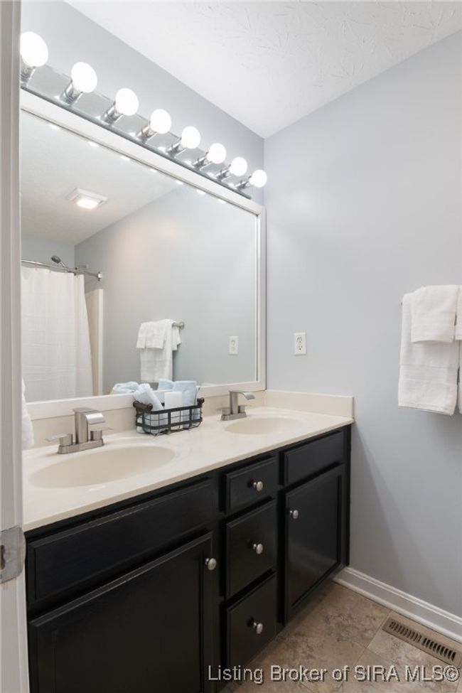 7463 Saddlebrook Ct, Home with 4 bedrooms, 3 bathrooms and null parking in Greenville IN | Image 22