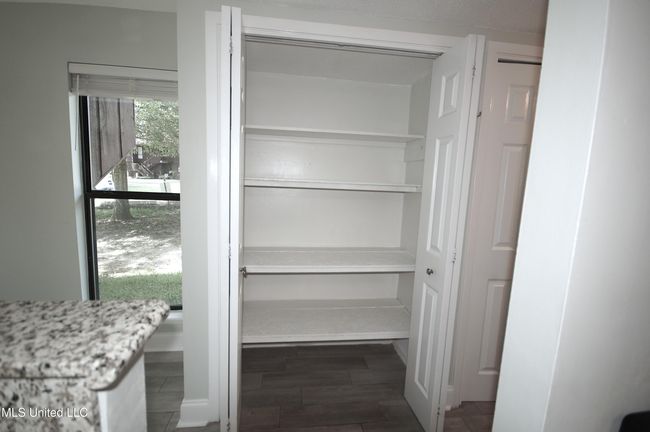 Pantry | Image 10