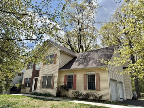 4 Scaletti Ct, Somerset, NJ, 08873-2882 | Card Image