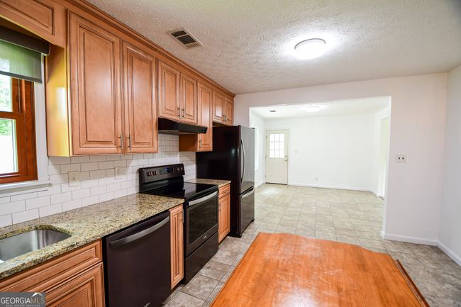 125 Point View Ct, House other with 4 bedrooms, 2 bathrooms and 2 parking in Tyrone GA | Image 13