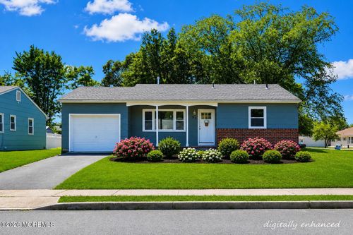 80 Brakenbury Dr, Toms River, NJ, 08757-4302 | Card Image