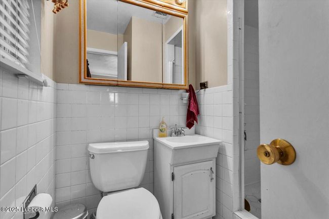 1405 3 Rd St, House other with 3 bedrooms, 2 bathrooms and null parking in Plains TX | Image 9