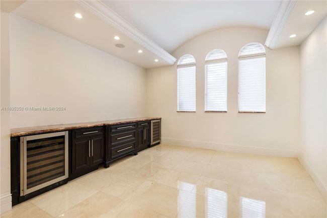 8860 Sw 112th St, House other with 7 bedrooms, 6 bathrooms and null parking in Miami FL | Image 27