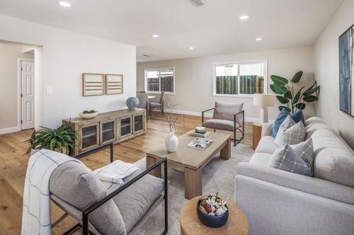 14058 Mira Montana Dr, Del Mar, CA, 92014-2947 | Card Image