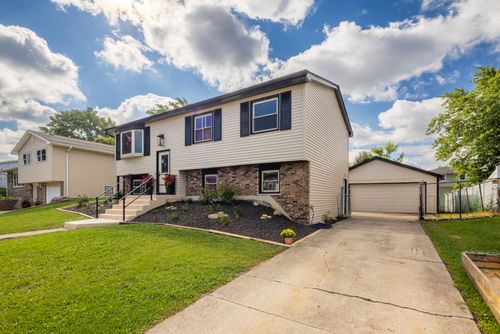 7727 166th St, Tinley Park, IL, 60477-2411 | Card Image