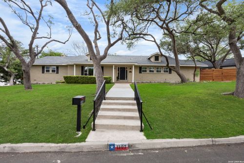 1307 Mount Vieja Dr, San Antonio, TX, 78213-1617 | Card Image