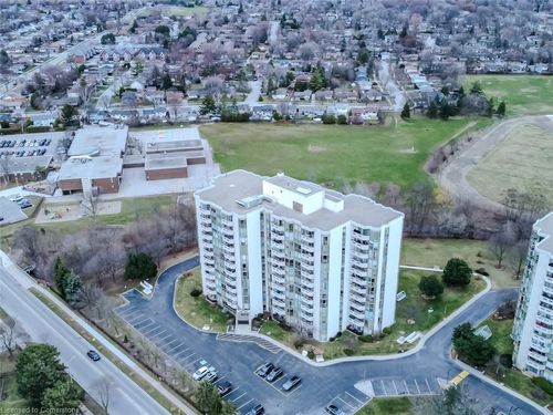 606-5090 Pinedale Ave, Burlington, ON, L7L5V8 | Card Image