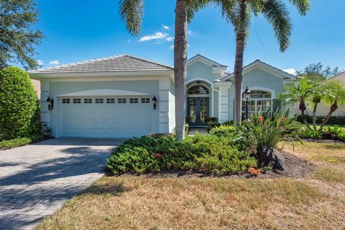 12240 Thornhill Ct, LAKEWOOD RANCH, FL, 34202-7940 | Card Image