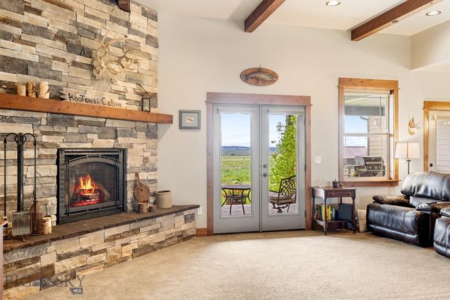 Living Room | Image 17