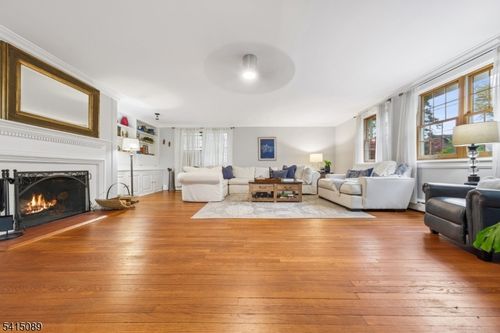 61 Burnett Ter, Maplewood, NJ, 07040-2330 | Card Image