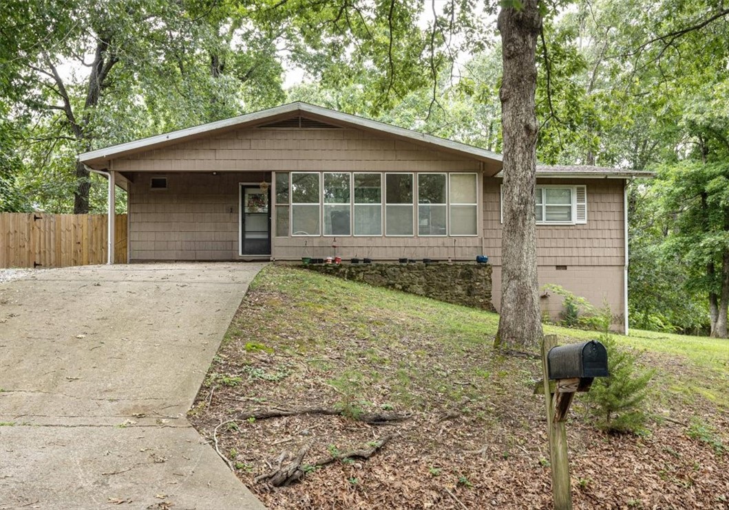 Tenbury Ln, Bella Vista, AR 72714