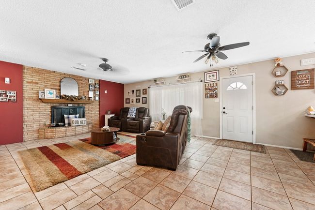5612 E Midway Rd, House other with 3 bedrooms, 2 bathrooms and 4 parking in Big Spring TX | Image 17