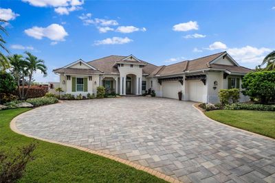 8432 Lindrick Lane, House other with 4 bedrooms, 5 bathrooms and null parking in Bradenton FL | Image 3