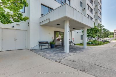 206 - 135 Base Line Rd W, Condo with 1 bedrooms, 1 bathrooms and 2 parking in London ON | Image 2