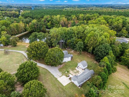 1845 Templeton Rd, Clover, SC, 29710-6662 | Card Image