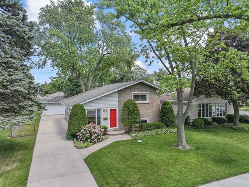 603 N Pine St, Mount Prospect, IL, 60056-2058 | Card Image
