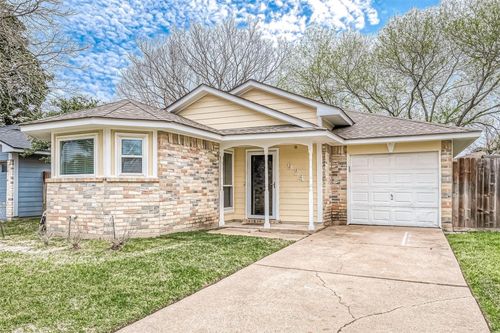 9247 Autumnsong Dr, Houston, TX, 77064-4546 | Card Image