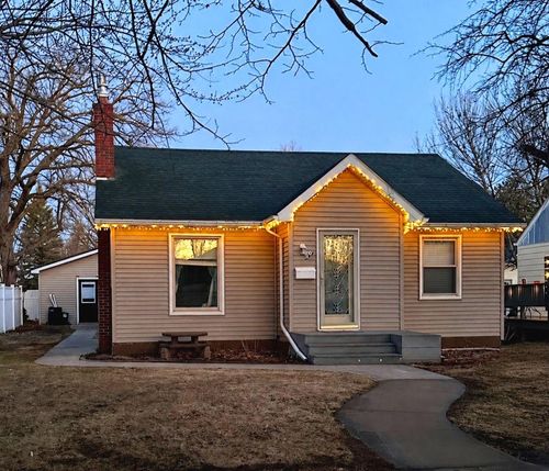 319 Crocker Ave N, Thief River Falls, MN, 56701-2316 | Card Image