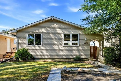 5834 Mckinley Ave, House with 5 bedrooms, 2 bathrooms and 3 parking in Regina SK | Card Image