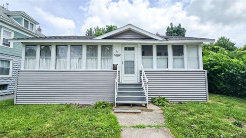 1137 Franklin St, Watertown, NY, 13601-3860 | Card Image