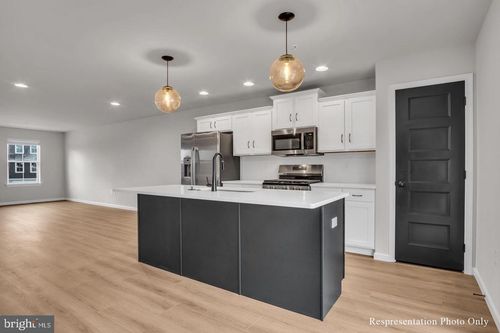 16-4 Kenzie Way, CARLISLE, PA, 17013-9696 | Card Image