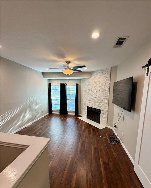 234-5100 Verde Valley Ln, Dallas, TX, 75254-7470 | Card Image