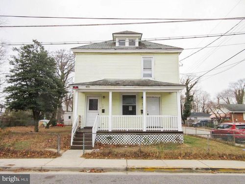 1102 Spruce St, Paulsboro, NJ, 08066-1353 | Card Image