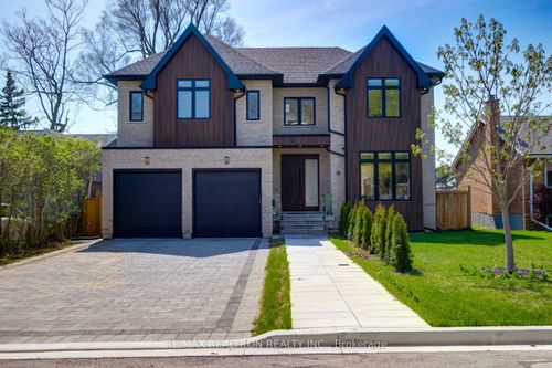 28 Ternhill Cres, North York, ON, M3C2E5 | Card Image