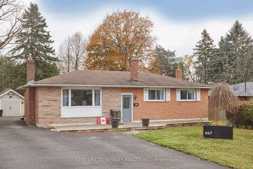 667 Sunset Blvd, Newcastle, ON, L1B1E1 | Card Image