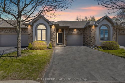 20-4399 Montrose Rd, Niagara Falls, ON, L2H1K1 | Card Image