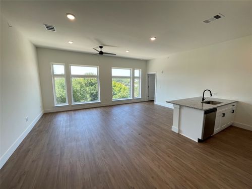 unit-1301-1811 Webberville Rd, Austin, TX, 78721-1562 | Card Image