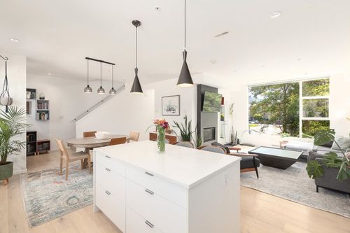 3-38447 Buckley Ave, Squamish, BC, V8B0C9 | Card Image