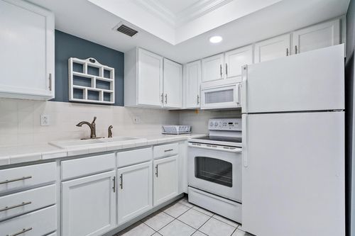 apt-m10-2929 Se Ocean Blvd, Stuart, FL, 34996-2782 | Card Image
