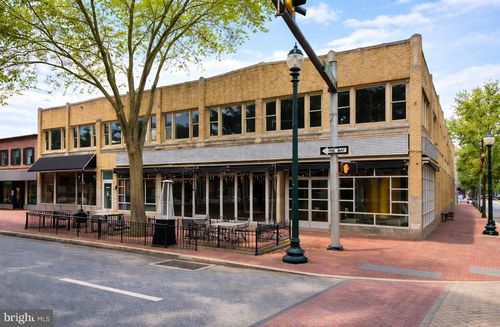 3 W Gay St, WEST CHESTER, PA, 19380-3010 | Card Image