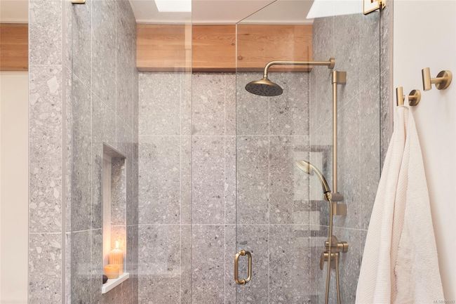 585 Wildwood Cres, House other with 1 bedrooms, 1 bathrooms and 3 parking in Gabriola Island BC | Image 32