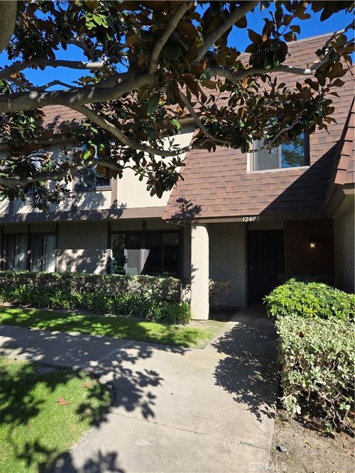 12403 Westcliff Dr, Stanton, CA, 90680-3920 | Card Image