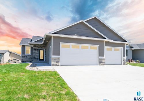 800 Opal Ln, Hartford, SD, 57033 | Card Image