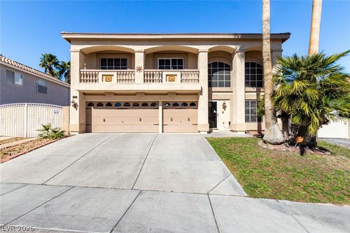 8624 W Gilmore Ave, Las Vegas, NV, 89129-8304 | Card Image