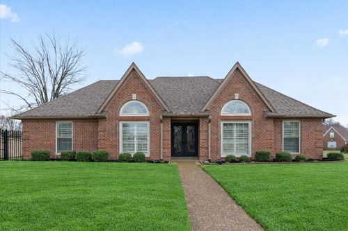 6736 Forrest Cir, Bartlett, TN, 38135-3097 | Card Image